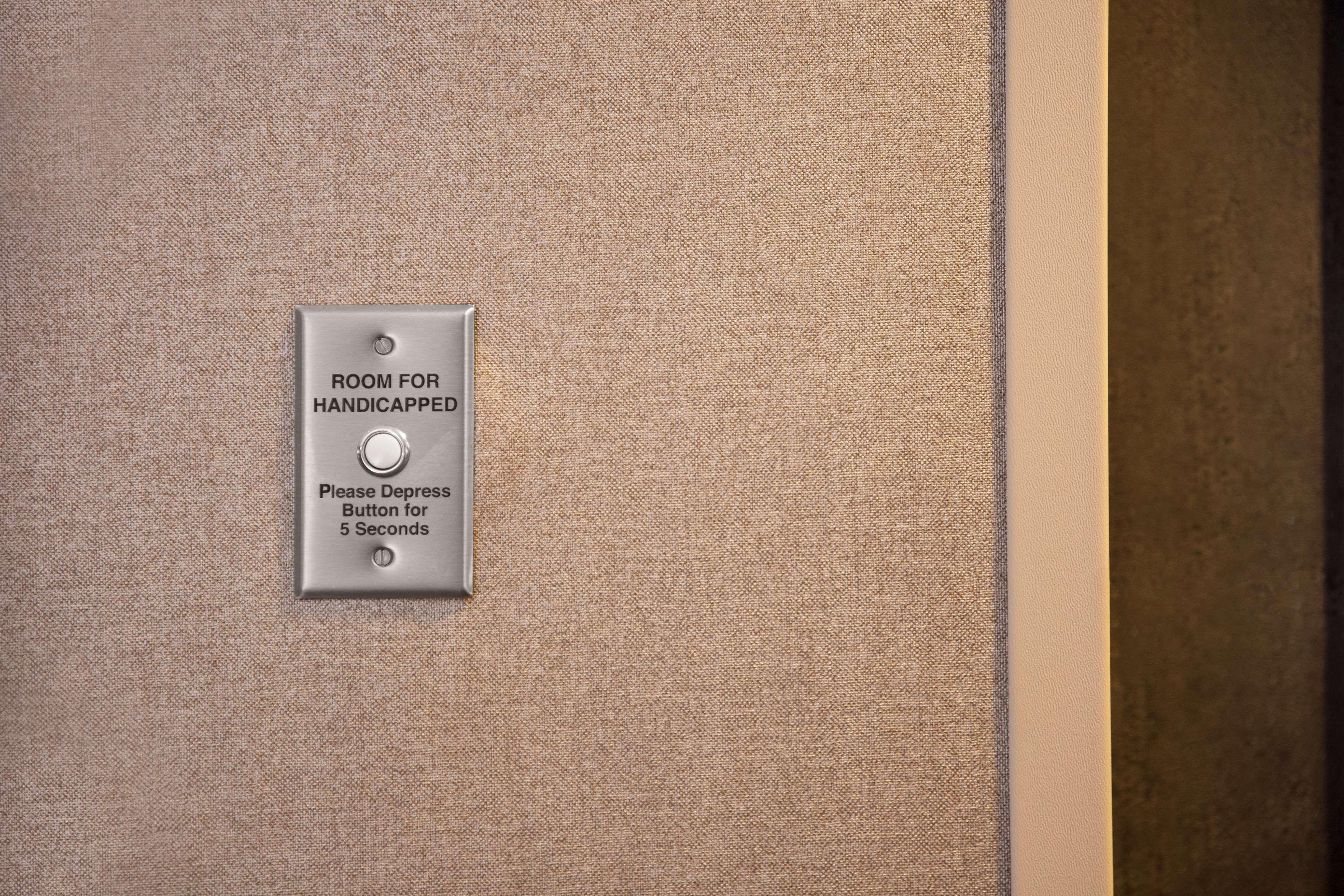 Hampton Inn & Suites Nashville-Downtown Exteriör bild