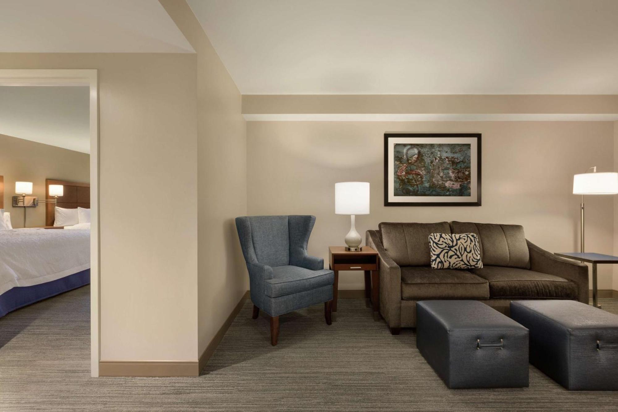Hampton Inn & Suites Nashville-Downtown Exteriör bild