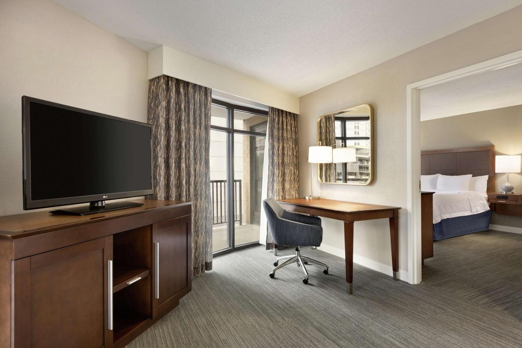 Hampton Inn & Suites Nashville-Downtown Exteriör bild