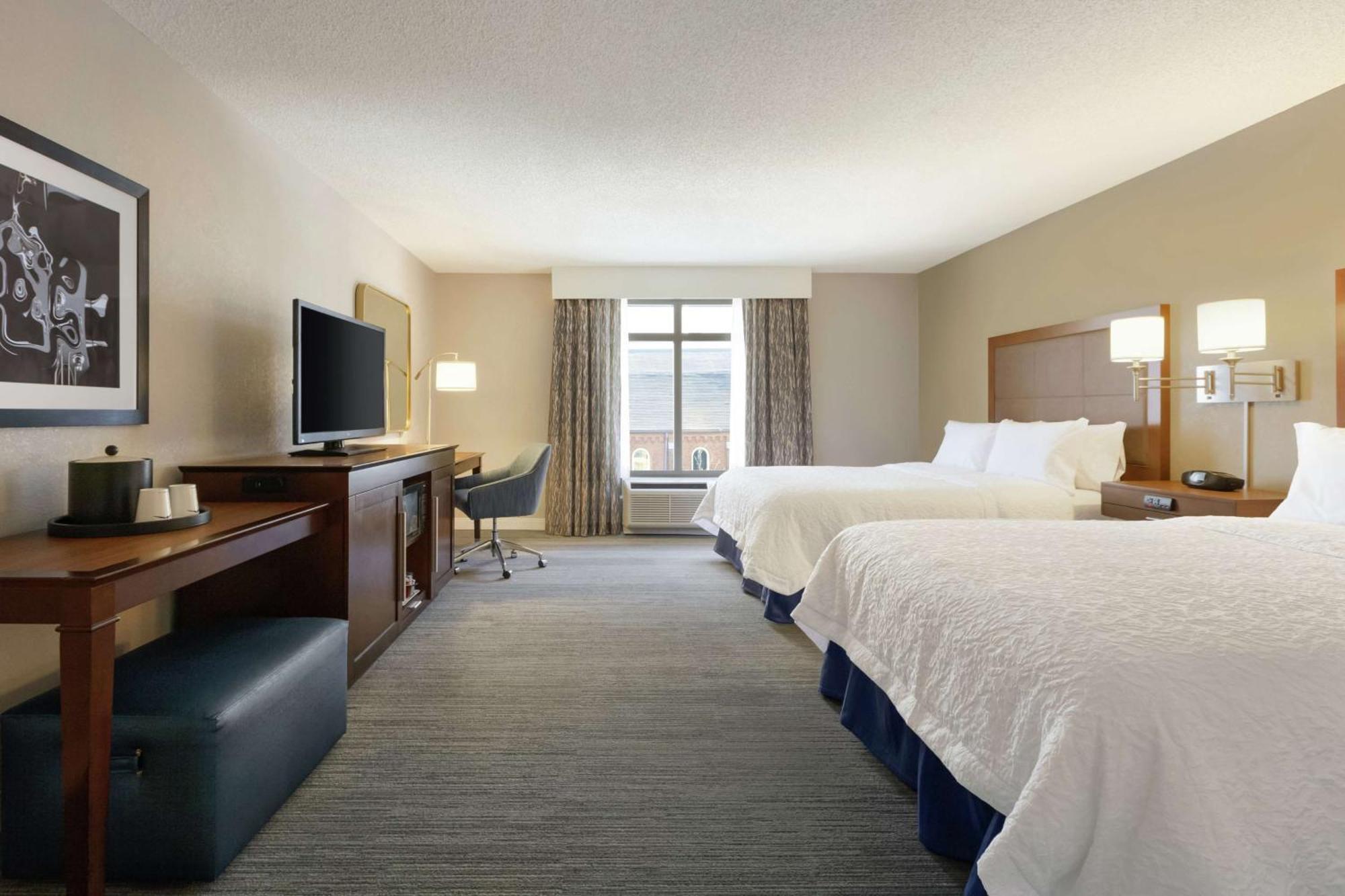 Hampton Inn & Suites Nashville-Downtown Exteriör bild