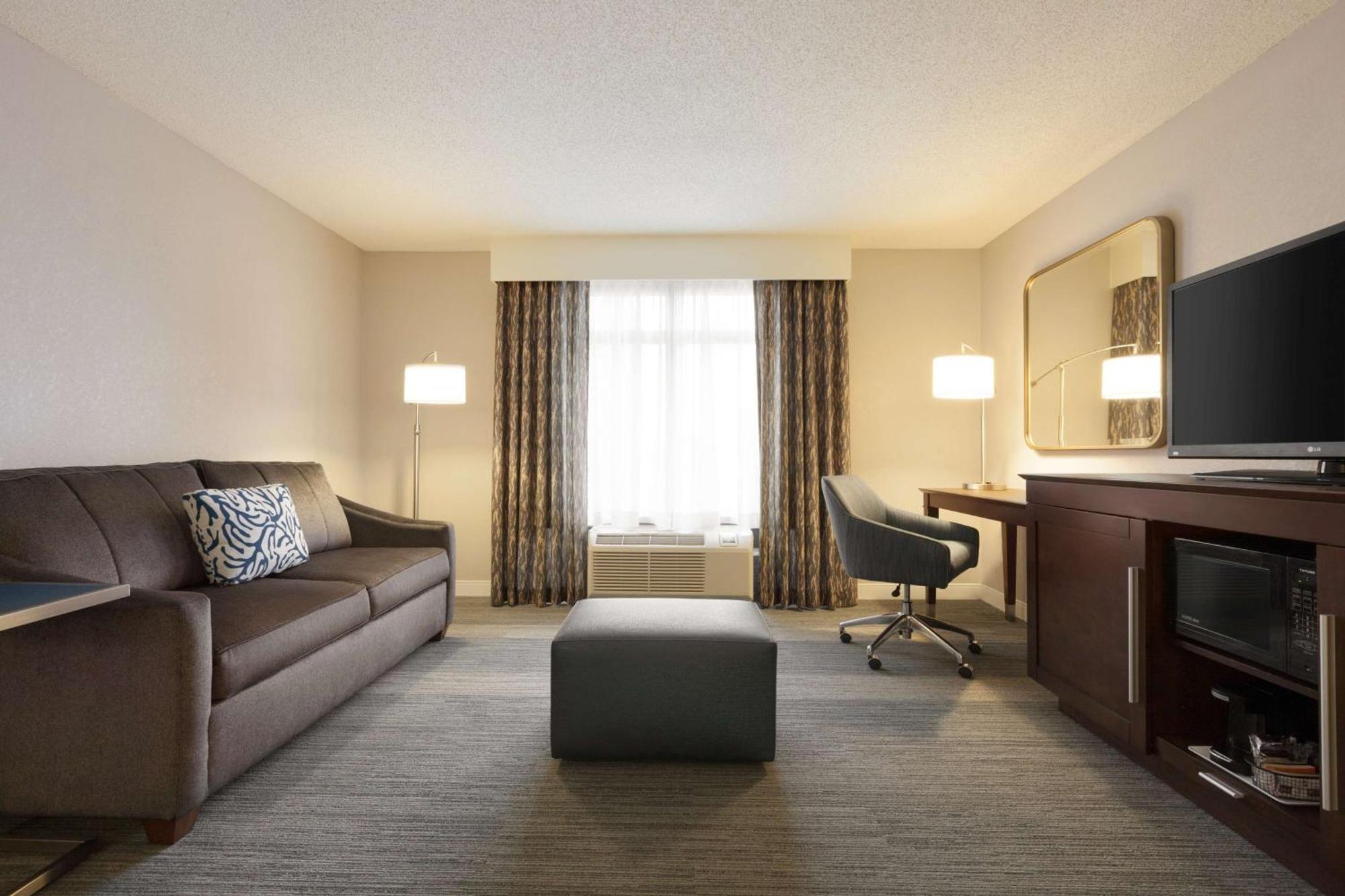 Hampton Inn & Suites Nashville-Downtown Exteriör bild