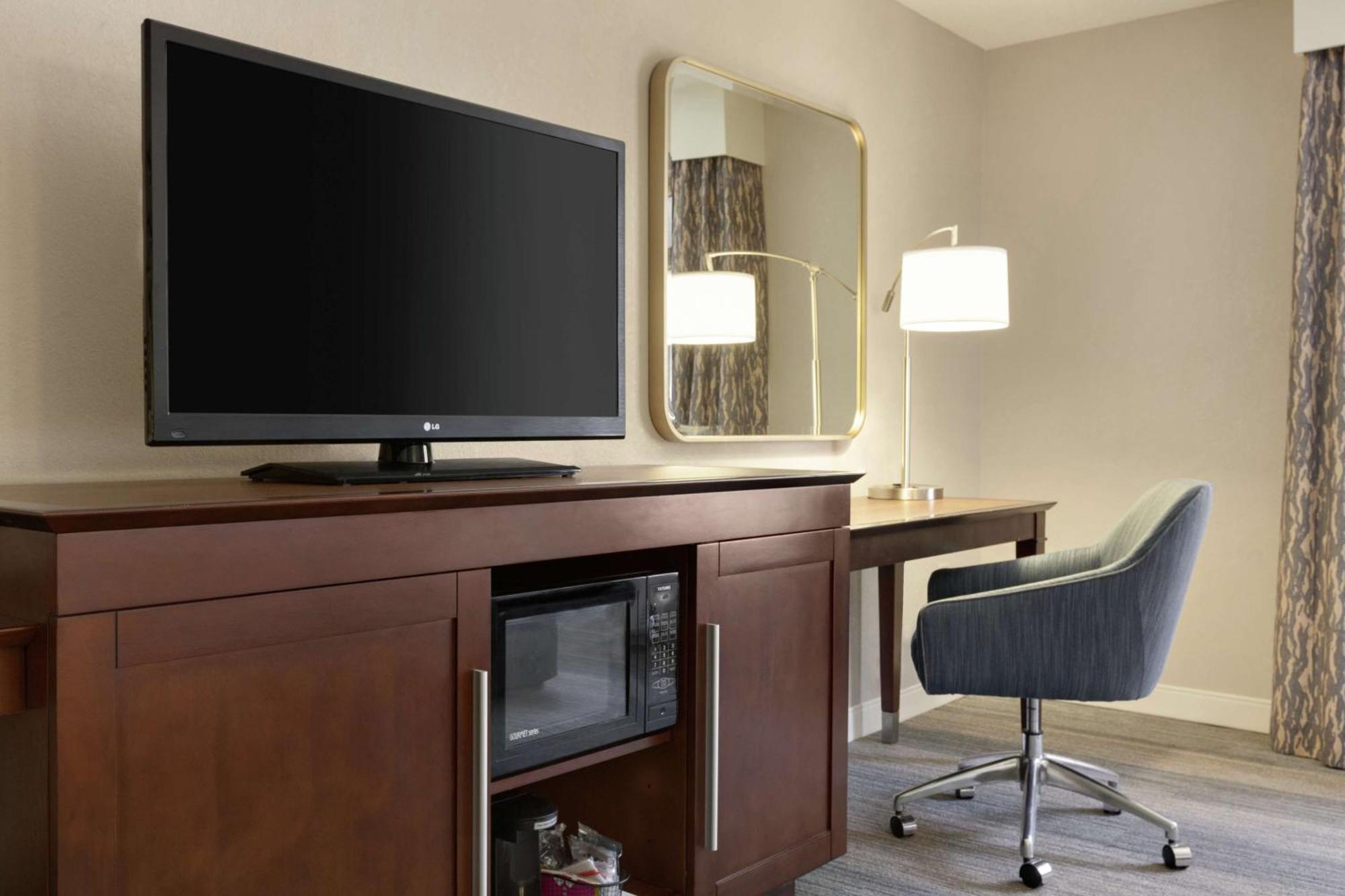 Hampton Inn & Suites Nashville-Downtown Exteriör bild